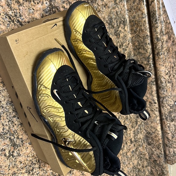 Nike Air Foamposite - Picture 2 of 4